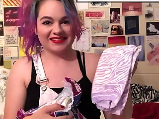 My first Diaper - so Full it Leaks