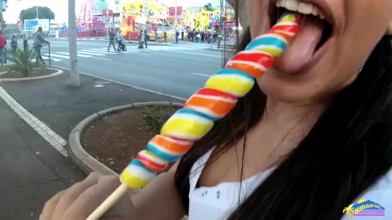 Jovencita colegiala follando en publico en carnaval de tenerife | Amurz