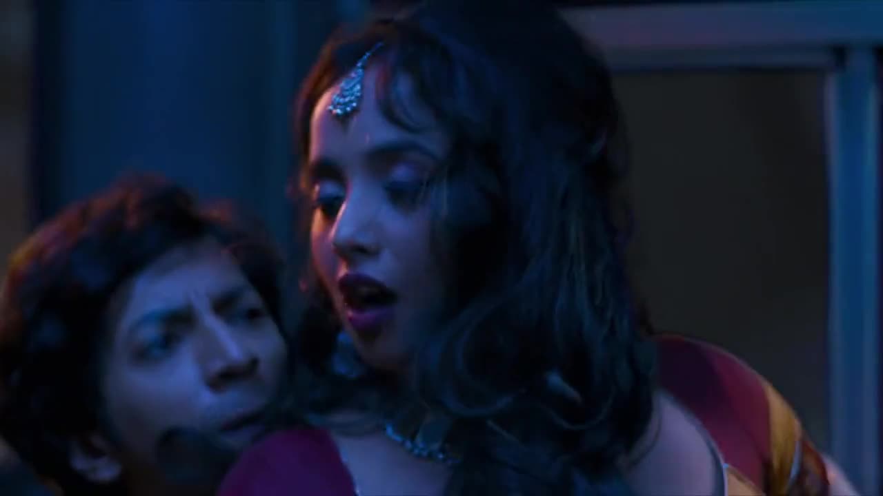 Rani Chatterjee sex in bus | Amurz